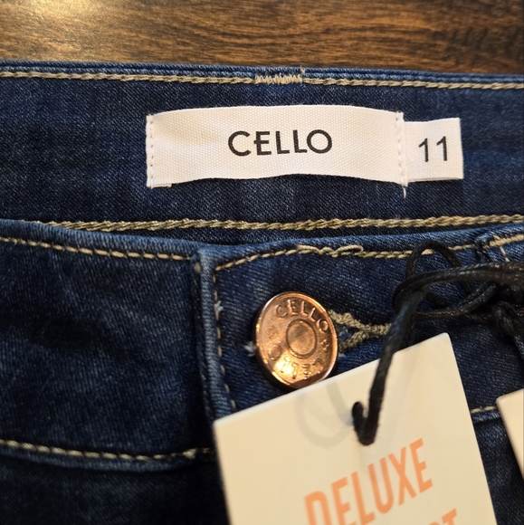 NWT Cello High Rise Crop Skinny Jeans Size 11 - Picture 3 of 13